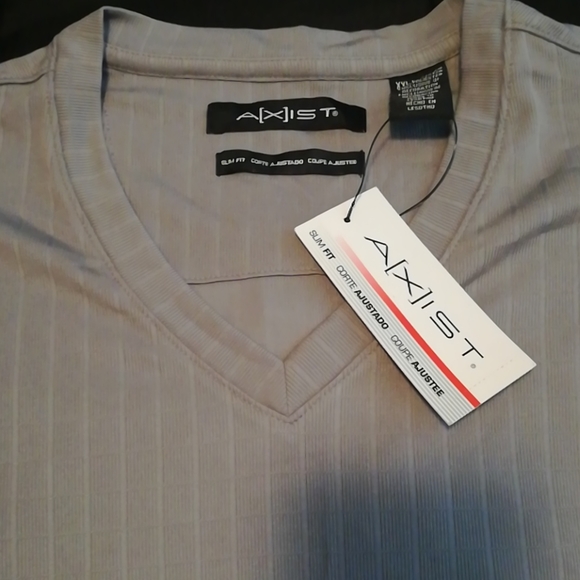 A new men shirt - Picture 2 of 3